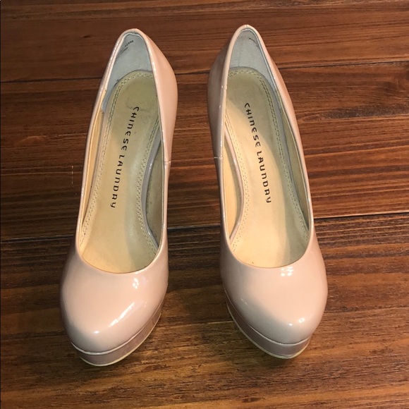 Shoes - Picture 1 of 8